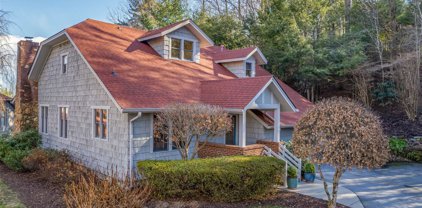 25 Lacoste  Drive, Hendersonville