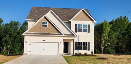 608 Minerva Dr, La Vergne