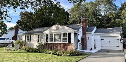 186 Crescent St, Bridgewater