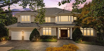 8008 Summer Mill Ct, Bethesda