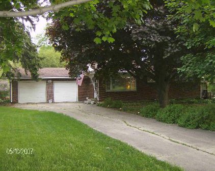 821 E Algonquin Road, Algonquin