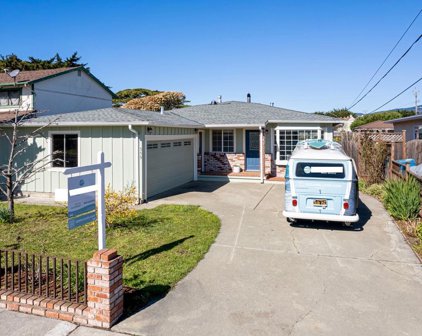 359 Grove ST, Half Moon Bay