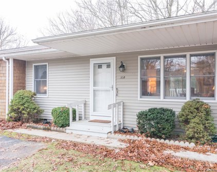 30 West Castle Way Unit B, Charlestown