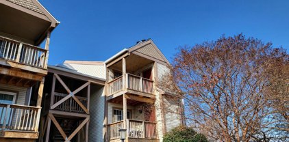 6911 Victoria Dr Unit #6911-L, Alexandria