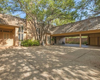 1800 Aberdeen Avenue, Lubbock