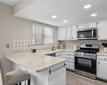 15305 S Berendo Avenue Unit 11, Gardena