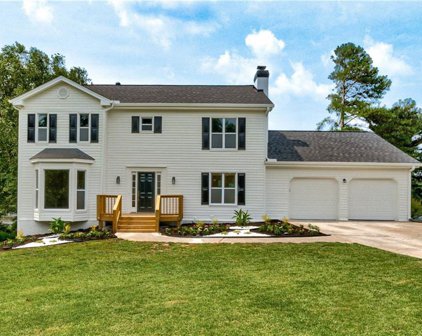 1221 Summit Chase Drive, Snellville