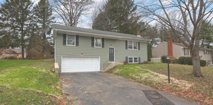 1833 Larchmont Ln, Lancaster