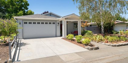 815 Braddock Ct, Davis