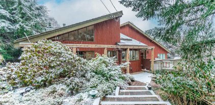 568 St. Andrews Place, West Vancouver