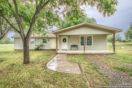 160 Tor Dr, Seguin