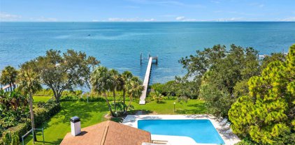 1120 Friendly Way S, St Petersburg