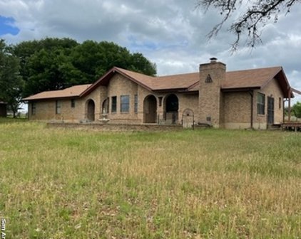 1277 County Road 128, Floresville