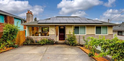 3948 S Cloverdale Street, Seattle