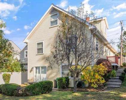 38 Ames Street, Medford