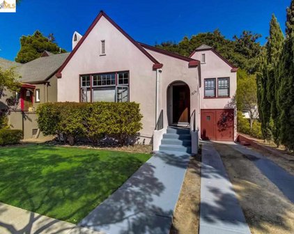 1816 Cambridge, Alameda