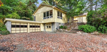 603 Worcester St, Wellesley