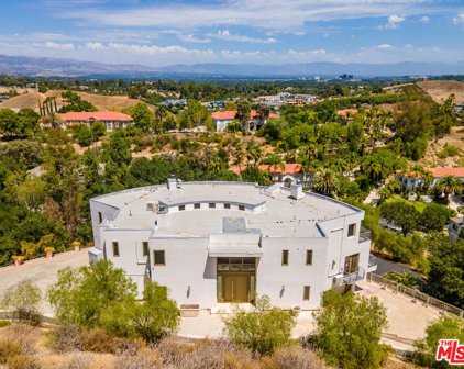 5077  Schumacher Rd, Calabasas