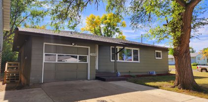 401 5th Avenue NE, Watford City