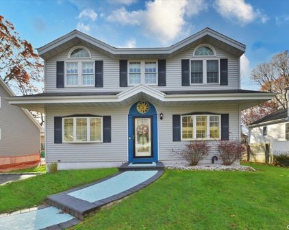 26 Arlington Street, Patchogue