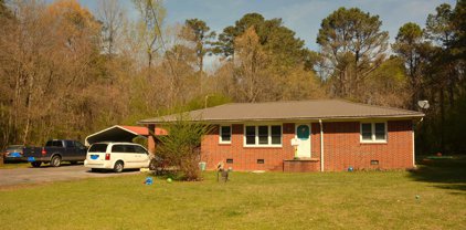923 County Road 46, Hollywood
