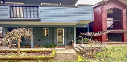 15711 Waynita Way NE Unit #H-202, Bothell