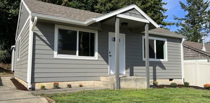 896 W 17TH ST, Coquille