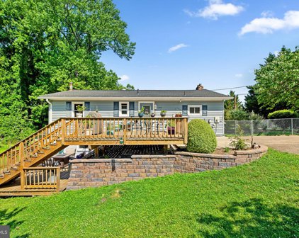 1203 Cedar Ln, Edgewater