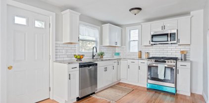 61 Bluff Street, East Providence