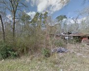 Wade Circle, Conroe image