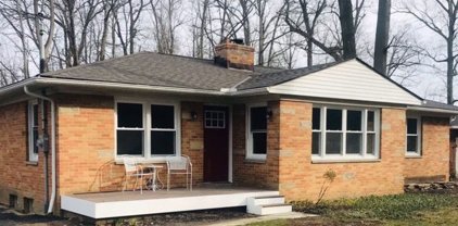 27828 White Road, Willoughby Hills