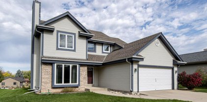 2455 Fox River Parkway, Waukesha