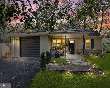 8021 Hammond Rd, Cheltenham