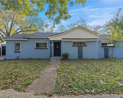 805 Ave E, Moody