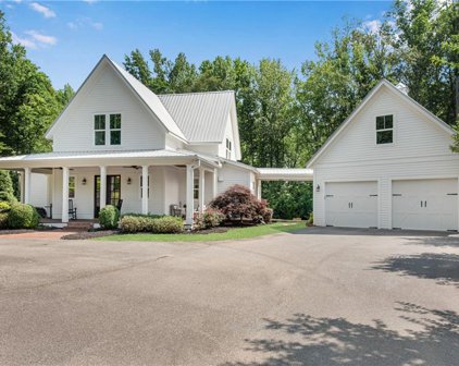 171 Wyatt Road, Canton