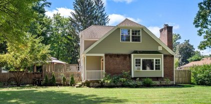79 Poinsetta St, Agawam