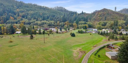 VL Salmon DR, Cloverdale