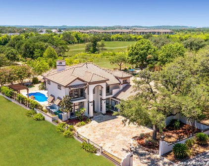 75 Champions Ln, San Antonio