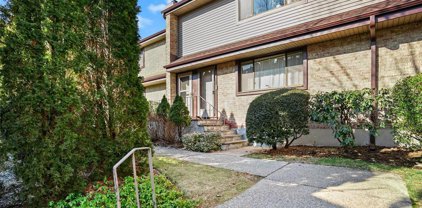 2437 Bedford Street Unit C16, Stamford
