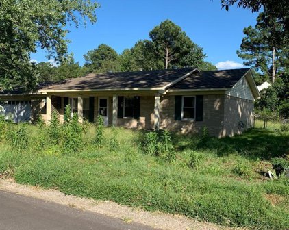 2435 Briarwood, Malvern