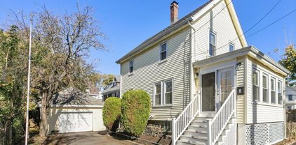 1 Andrew Ct, Malden