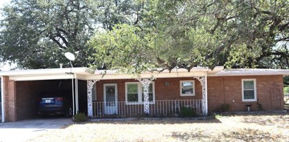 616 Libold Dr, Devine