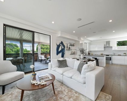 6075  Hargis St, Los Angeles