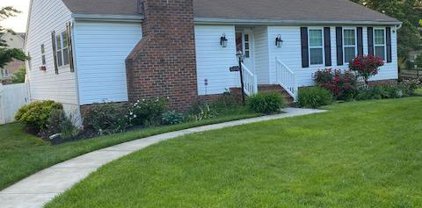 6376 Bright Plume, Columbia