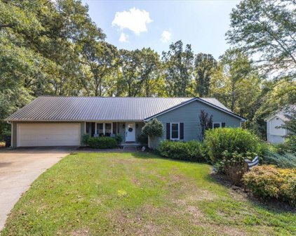 415 Pecan Circle, Forsyth