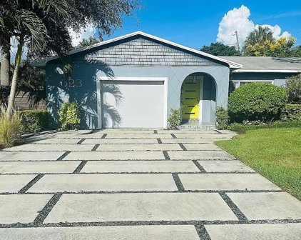 623 Cordova Boulevard Ne, St Petersburg