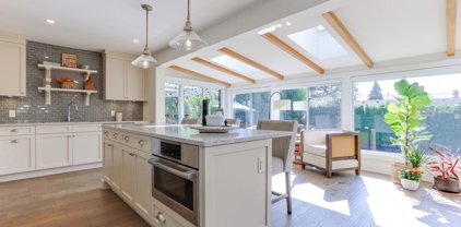 927 Caithness Crescent, Port Moody