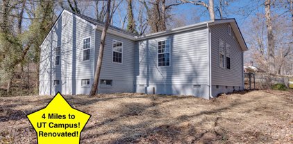 209 Maple Loop Rd, Knoxville