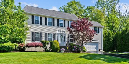 23 Gray Coach West, Cranston