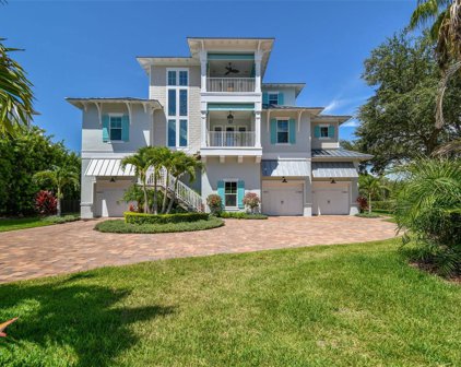 1087 Point Seaside Drive, Crystal Beach